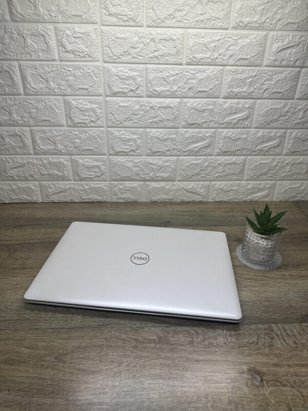DELL INSPIRON 5570 Laptop - Image 4